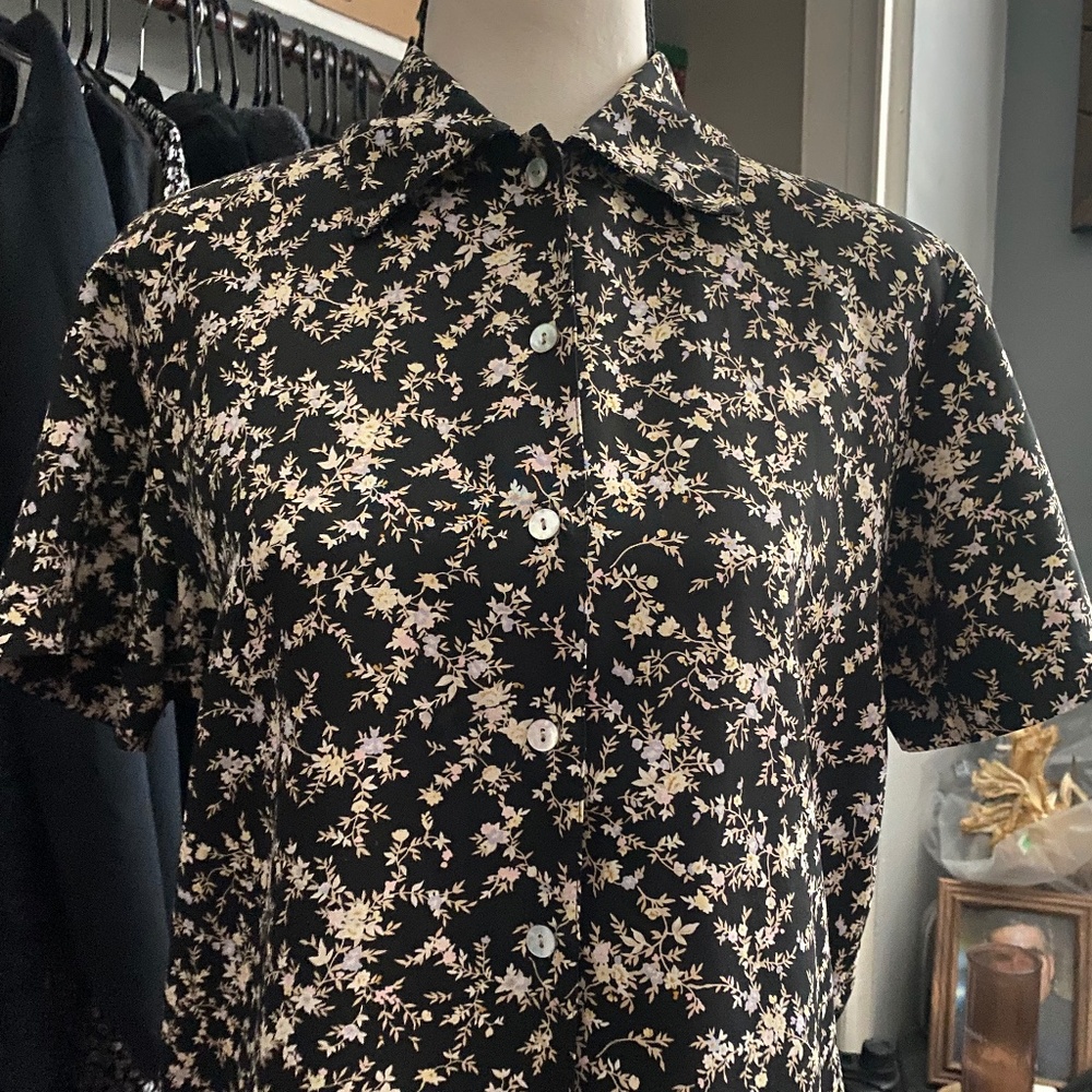 Floral Black Button Up Blouse Size Medium